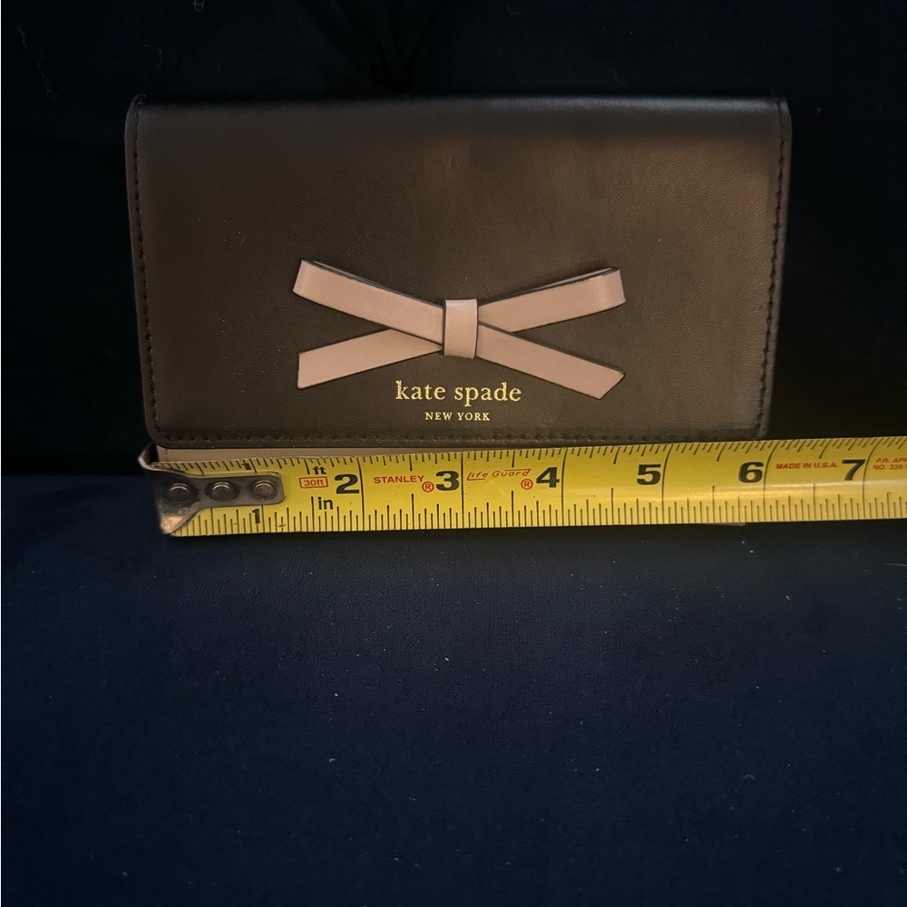 Kate Spade wallet. Like new only used once. - Picture 3 of 6
